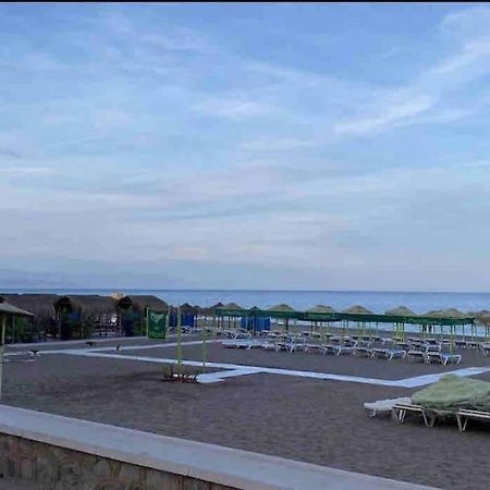 Newly Refurbished Modern 2-Bed Apartment In Heart Of Torremolinos Extérieur photo