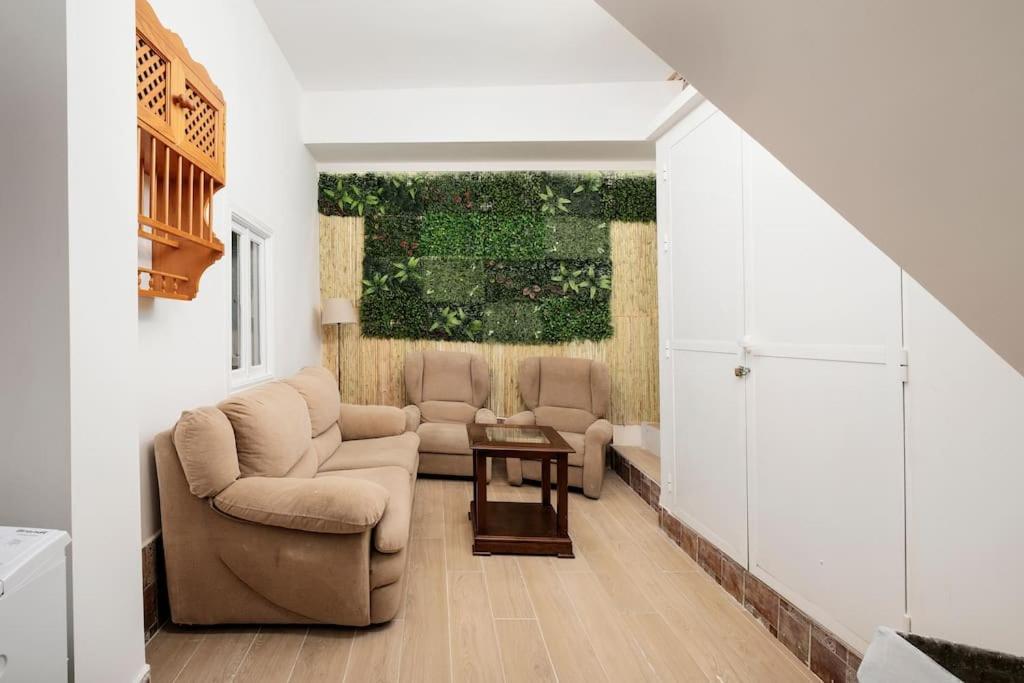 Newly Refurbished Modern 2-Bed Apartment In Heart Of Torremolinos Extérieur photo